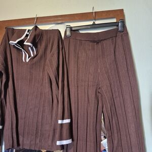 Brown Ribbed Women's Pants & Top Set